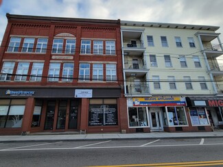 Central Falls, RI Storefront Retail/Residential - 747-751 Broad St