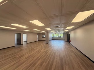 Farmingdale, NY Office/Retail - 565 Broadhollow Rd Farmingdale, NY Office/Retail - 565 Broadhollow Rd