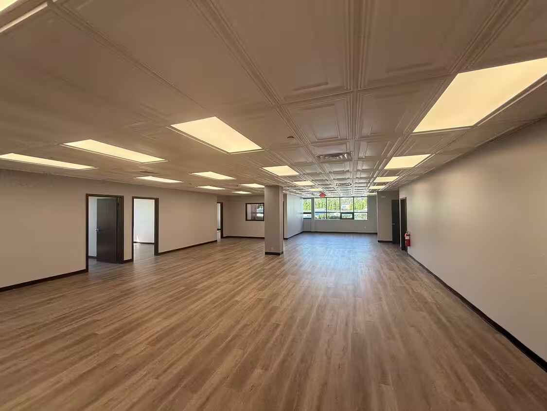 565 Broadhollow Rd, Farmingdale, NY for Rent