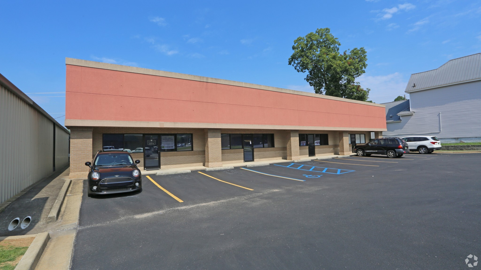 1812 Wilmer Ave Anniston, AL 36201 - Office Property for Lease on ...