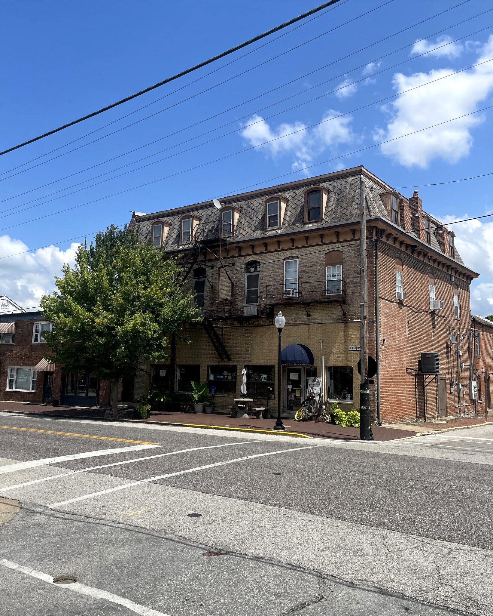 900 N 2nd St, Saint Charles, MO for Sale