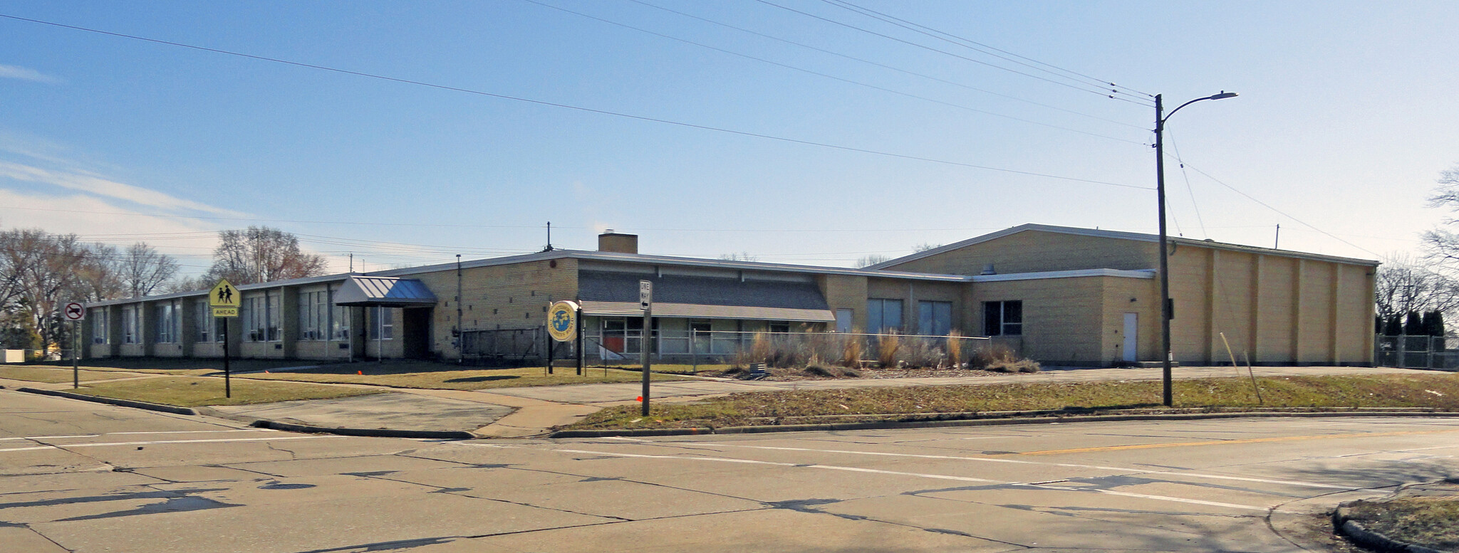 670 Main Ave, De Pere, WI for Sale