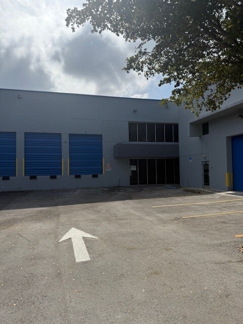 8380 NW 64th St, Miami, FL for Rent