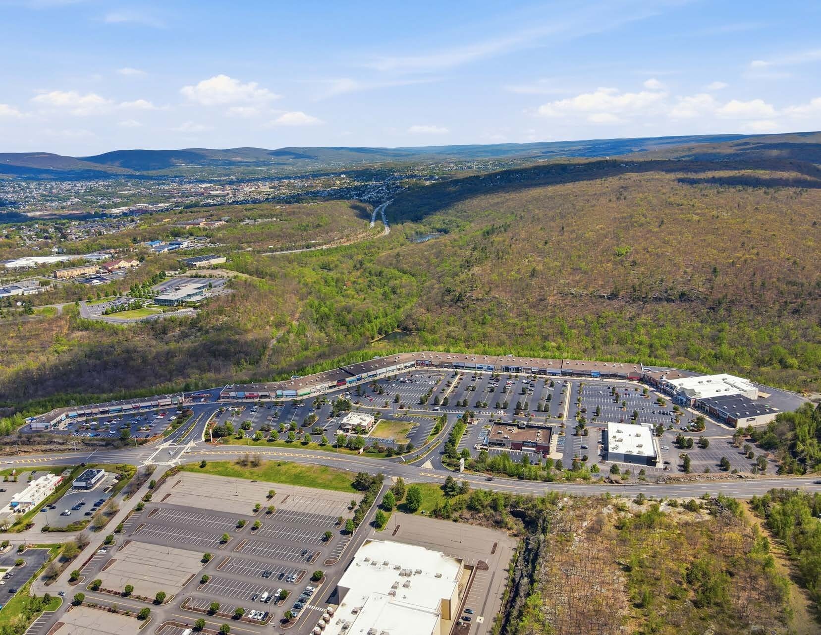 I-81 @ I-81 & Davis St, Moosic, PA for Rent