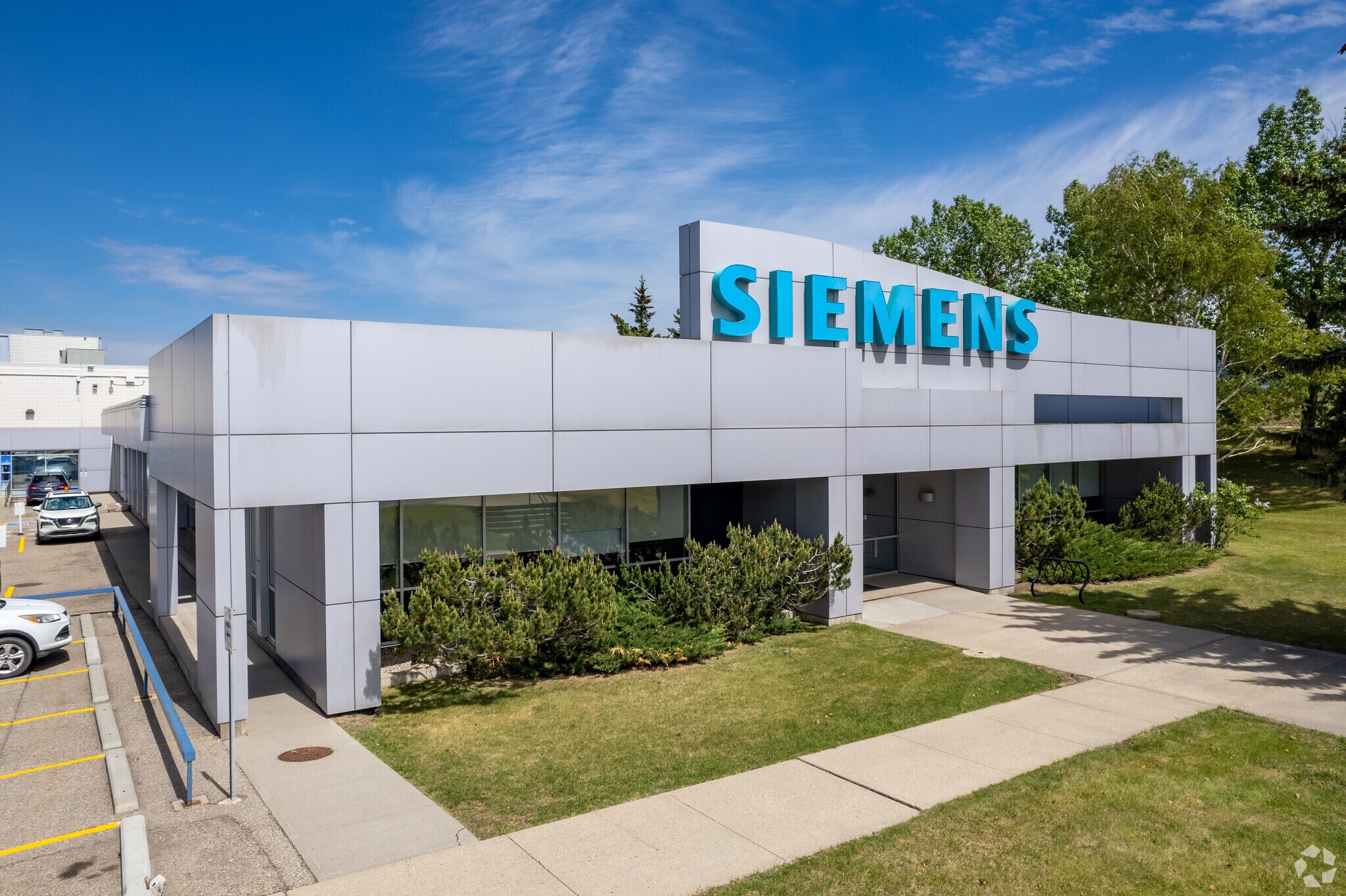 1930 Maynard Rd SE, Calgary, AB for Rent