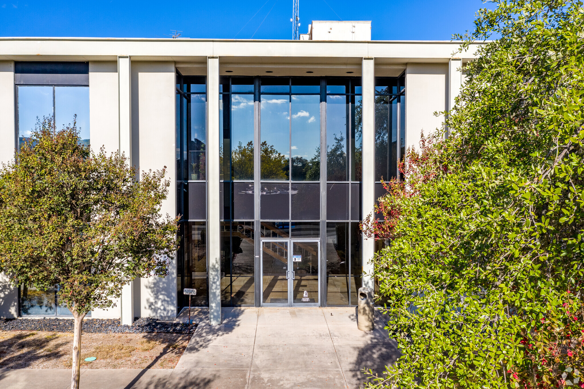 4203 Woodcock Dr, San Antonio, TX for Sale