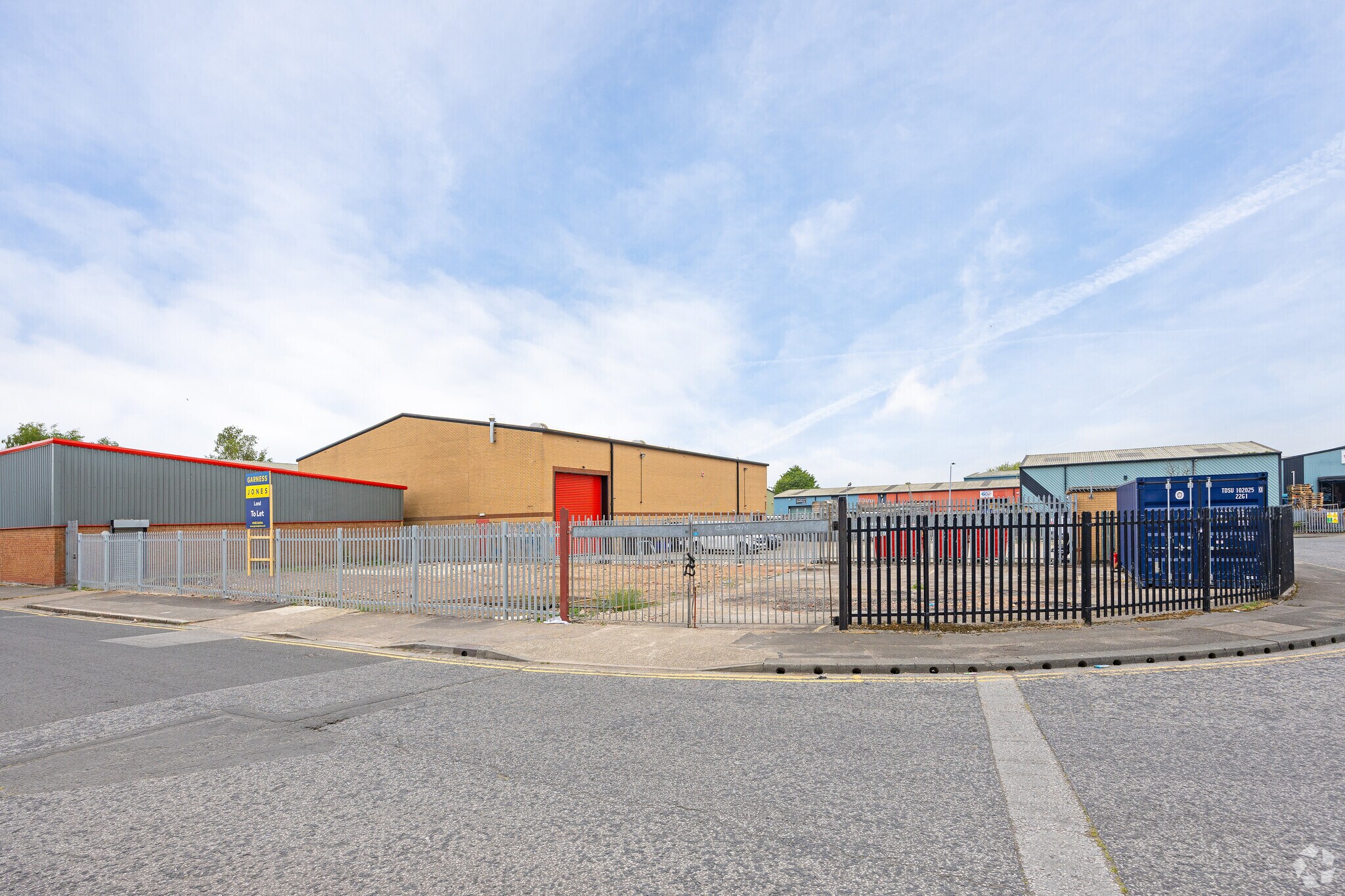 West Dock Ave, Hull, NHS for Rent