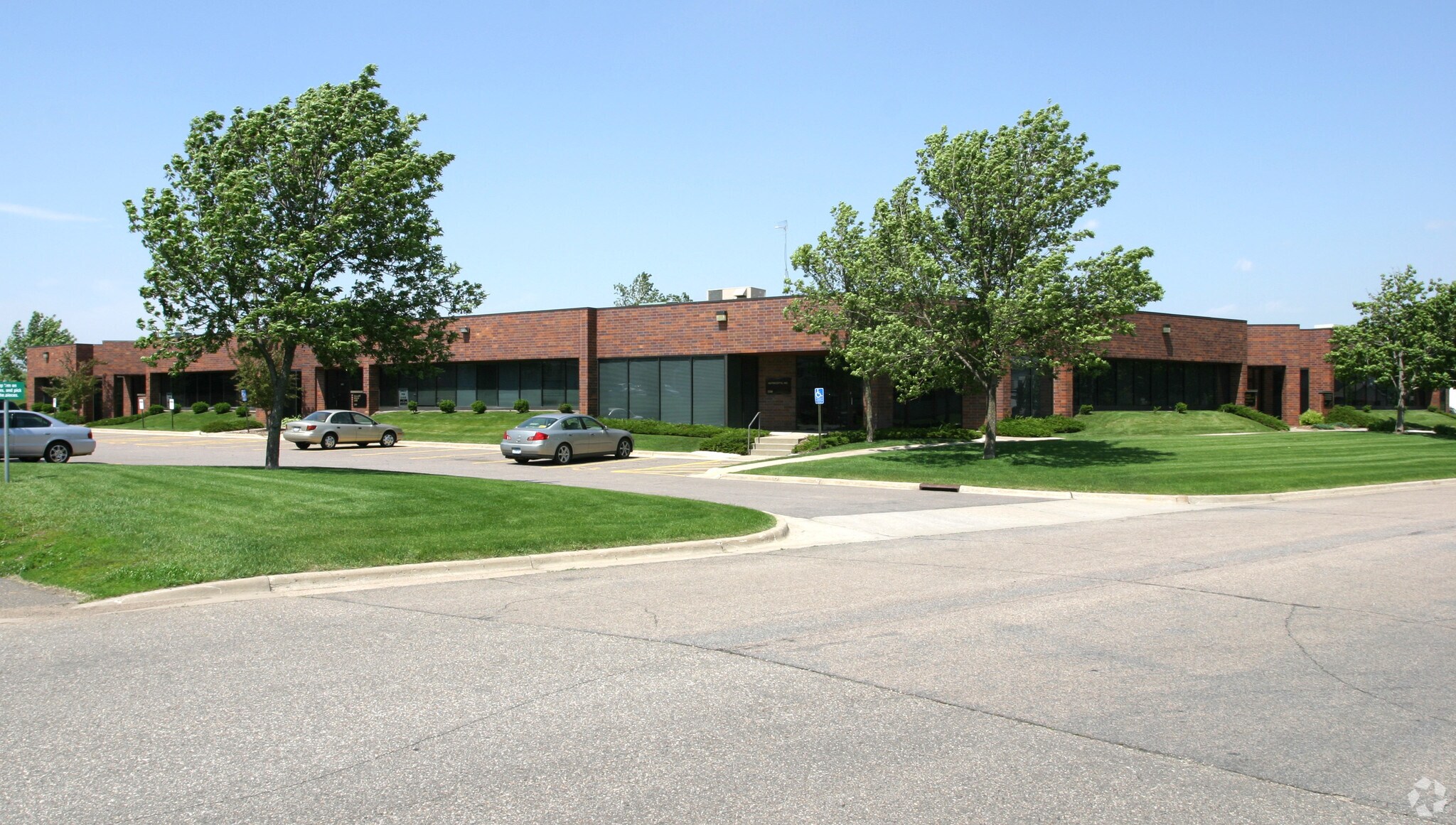 2200-2226 E 117th St, Burnsville, MN for Rent