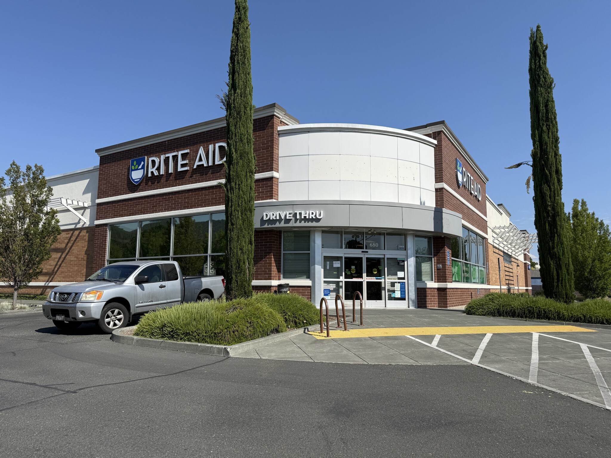 680 S State St, Ukiah, CA for Sale