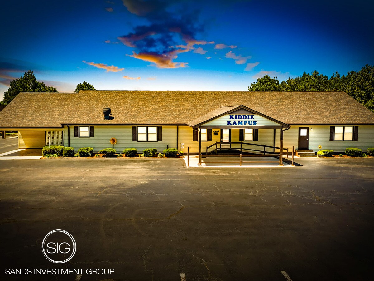 1805 Forest Hills Rd Wilson, NC 27893 Retail Property for Sale on