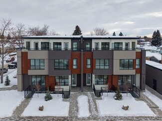 Calgary, AB Apartments - 2124 7 St NW