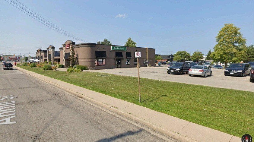 7755 Tecumseh Rd E, Windsor, ON for Rent