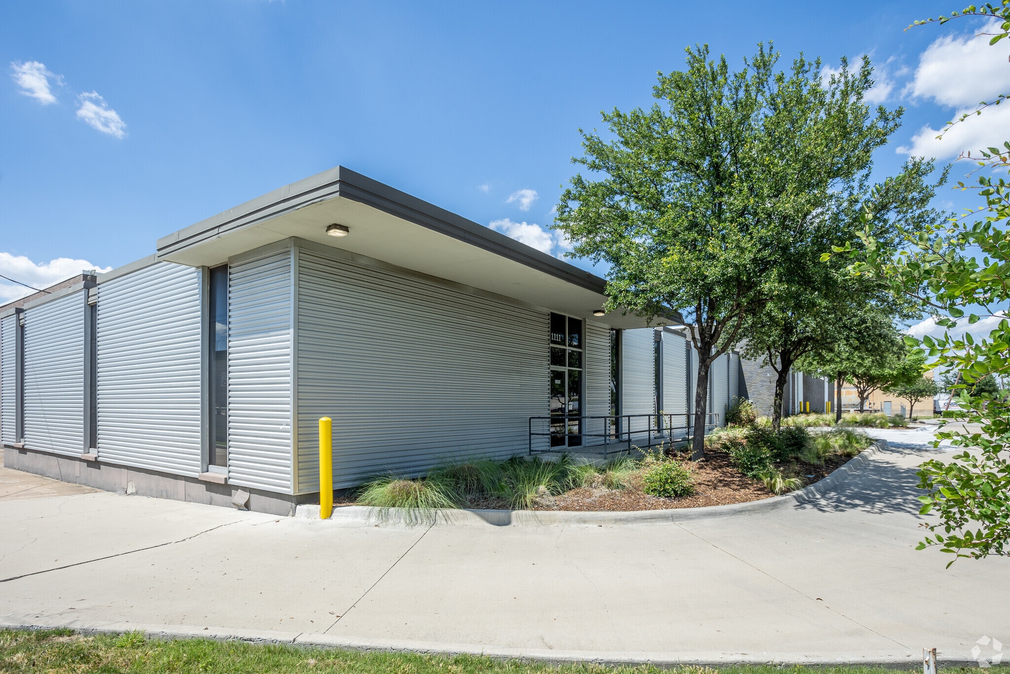 1111 Regal Row, Dallas, TX for Rent