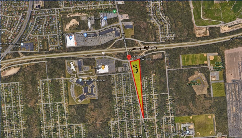 Sunrise Hwy South Service, Bellport Village, NY for Sale