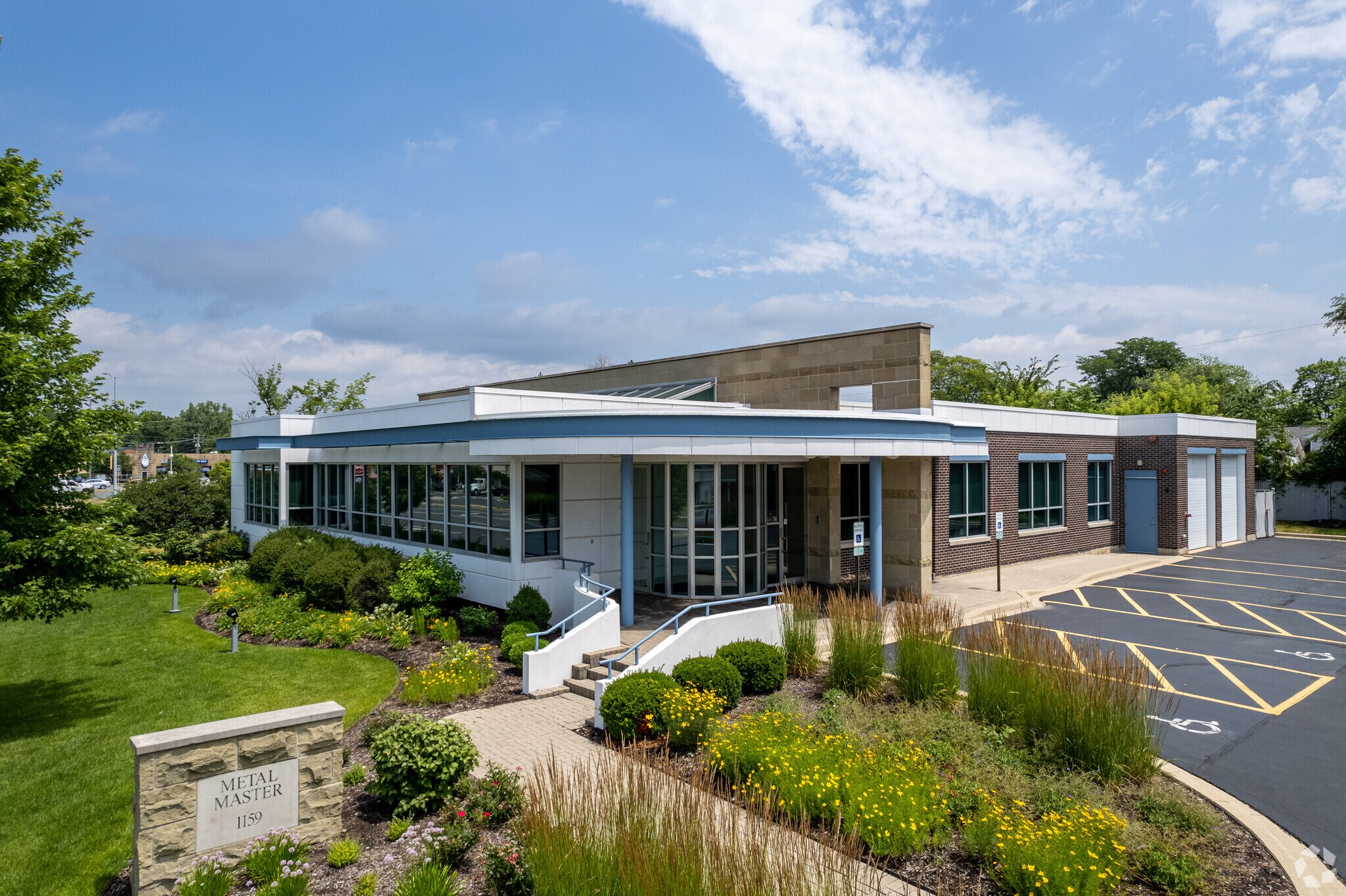 1159 N Main St, Glendale Heights, IL for Sale