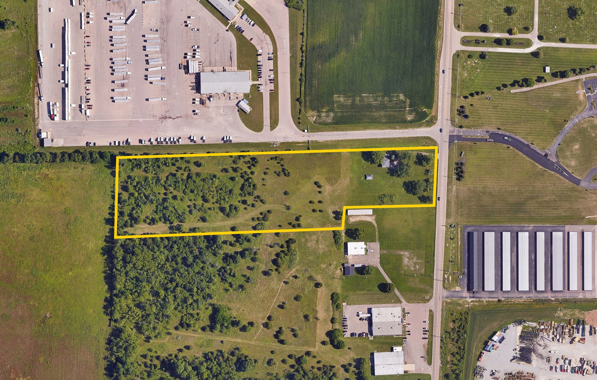 11727 N Dixie Dr, Tipp City, OH for Sale