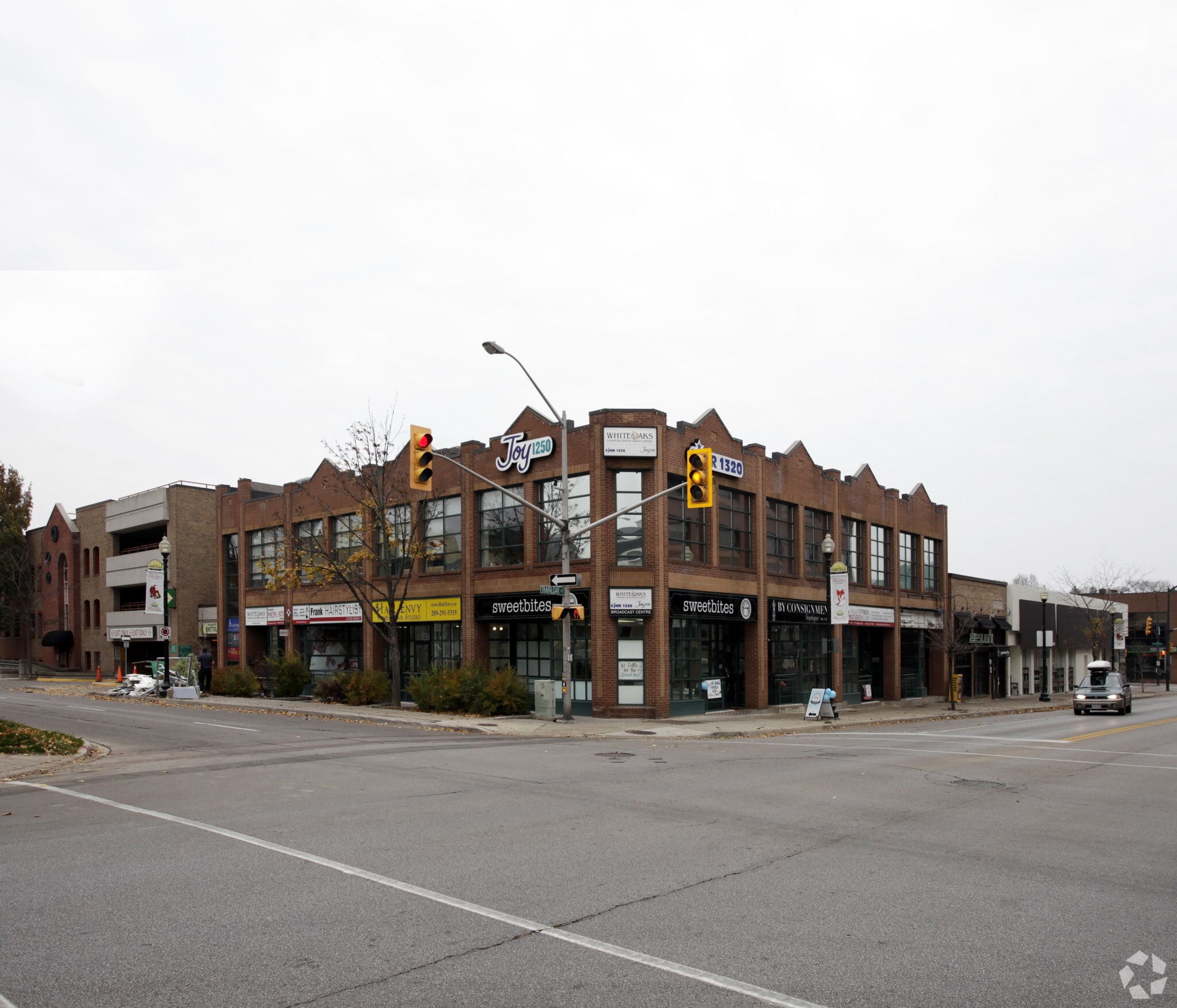 115 Trafalgar Rd, Oakville, ON for Rent