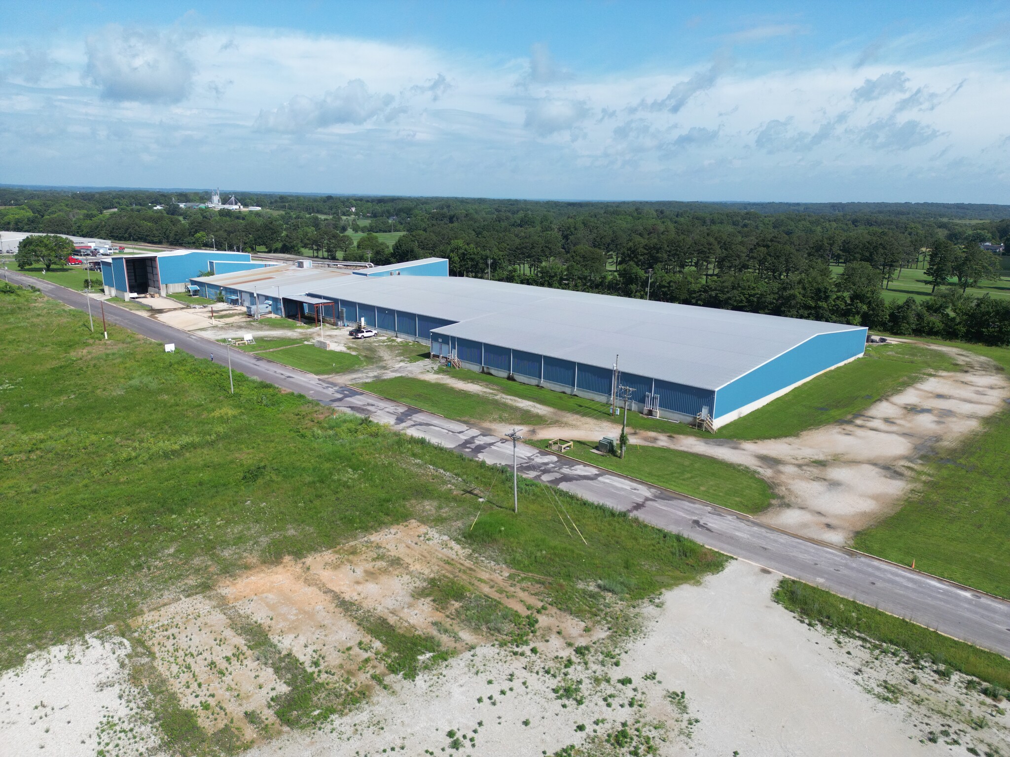 1301 Industrial Park Rd, Mountain Grove, MO for Rent