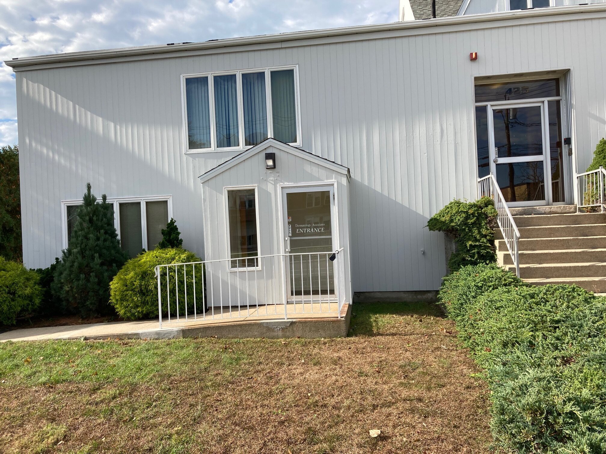 425 Montauk Ave New London, CT 06320 Office Property for Lease on