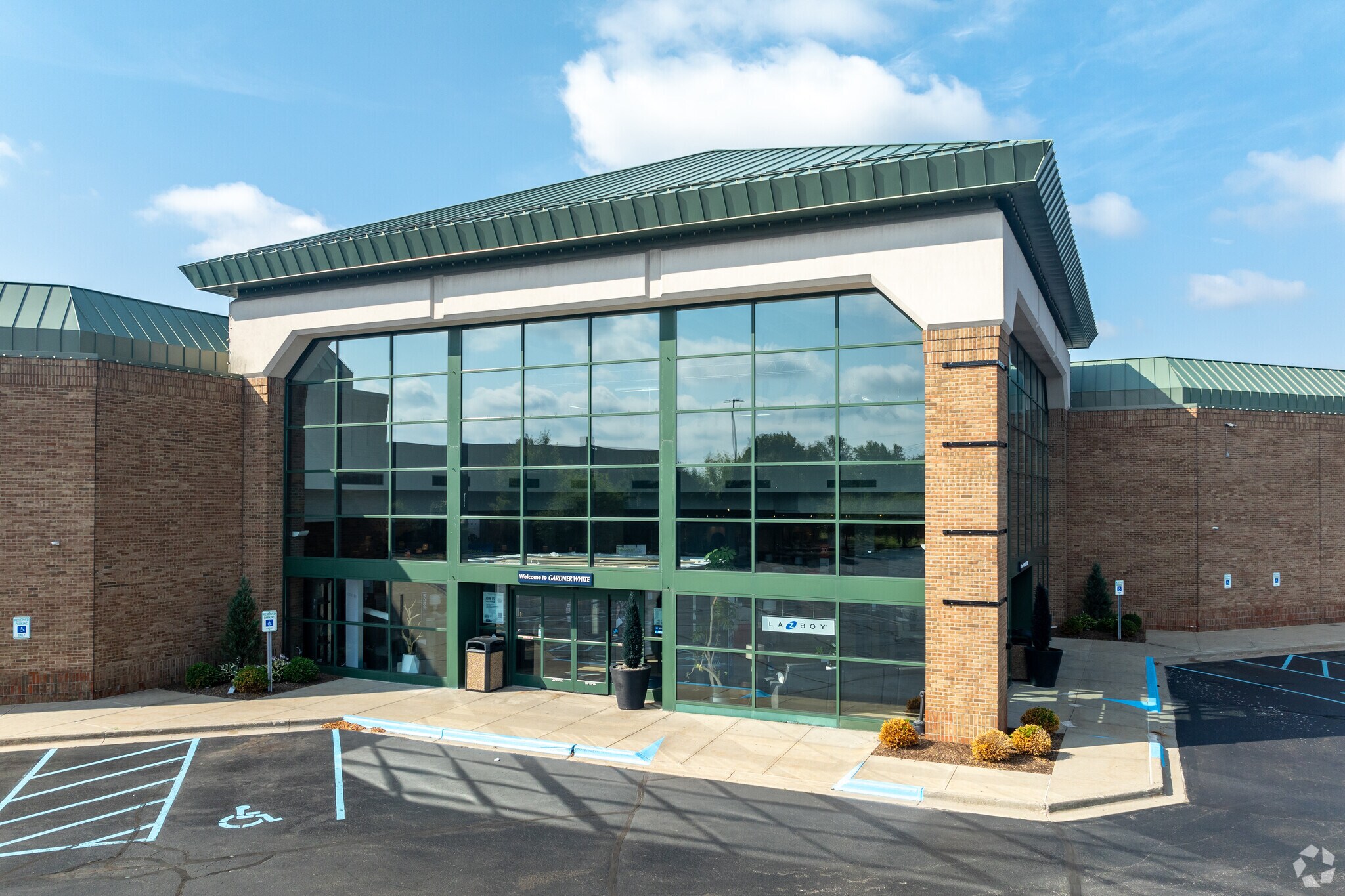 6500 14 Mile Rd, Warren, MI for Rent