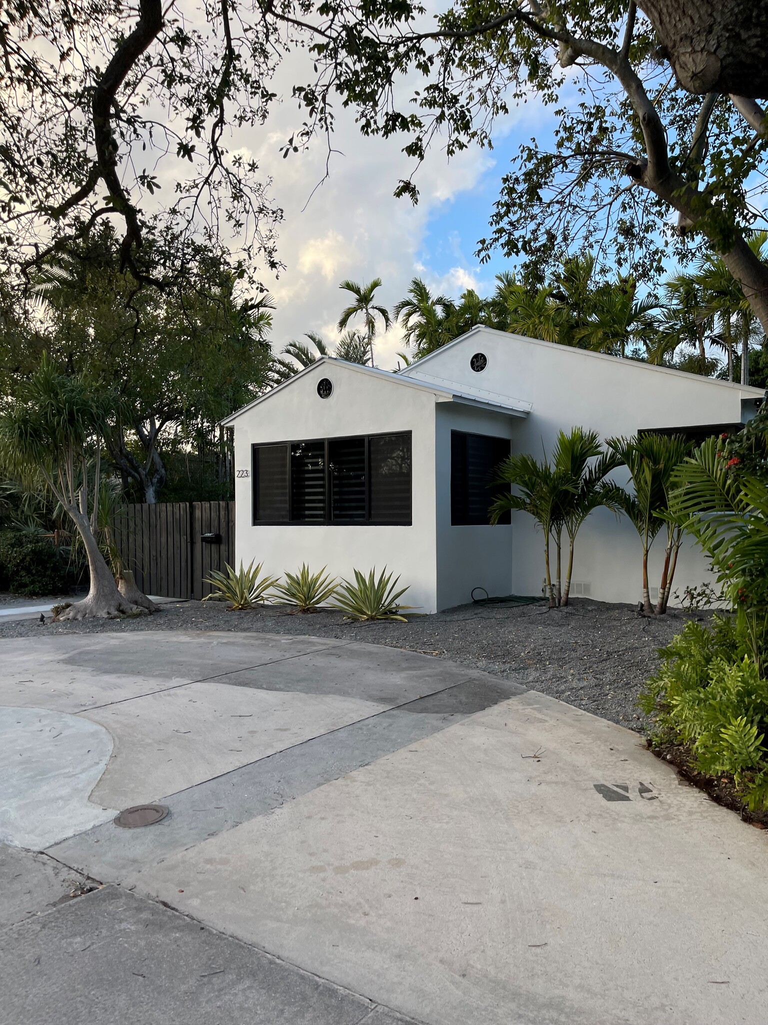 223 SW 17th St, Fort Lauderdale, FL for Sale