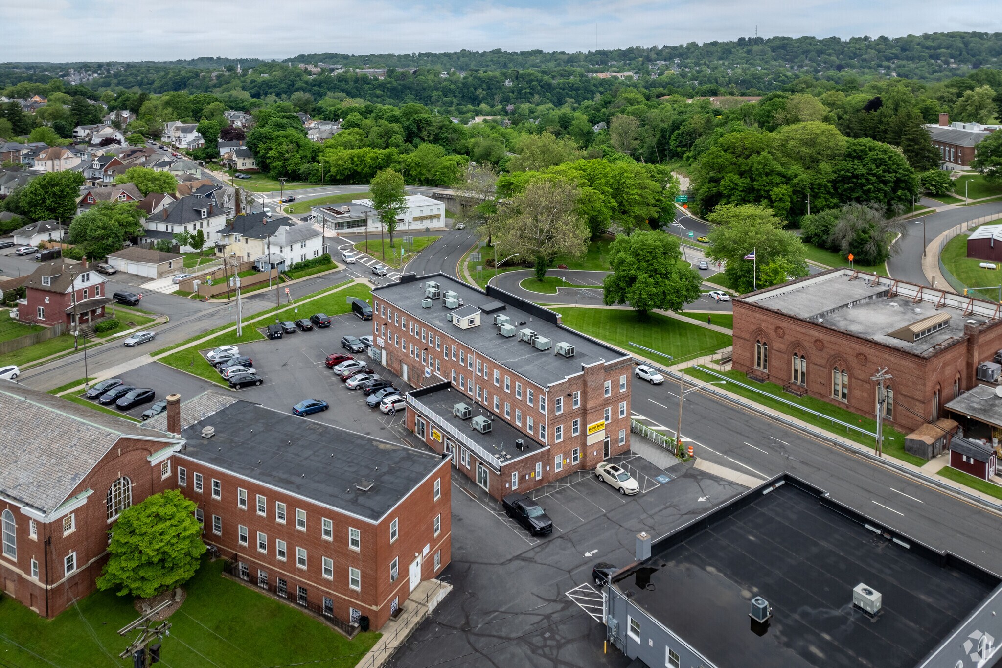 370 Memorial Pkwy, Phillipsburg, NJ for Sale