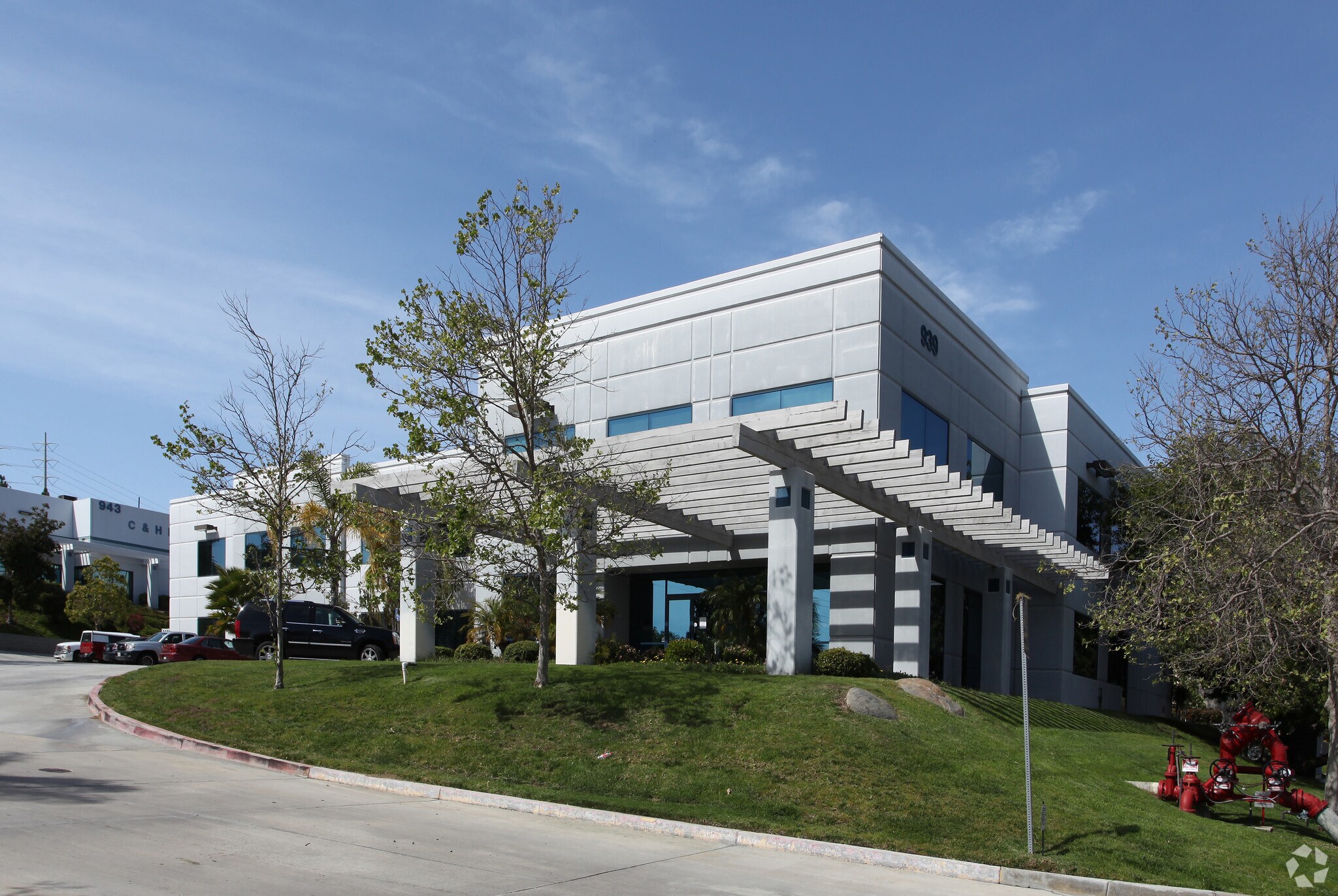 939 S Andreasen Dr, Escondido, CA for Rent