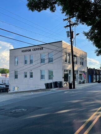 116 E MARKET ST  