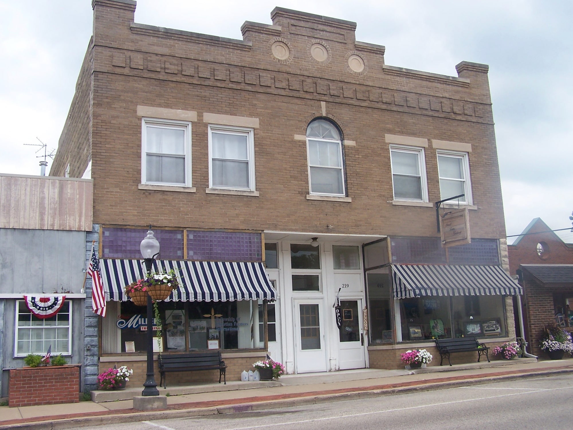 219 W Main St, Lexington, IL for Rent