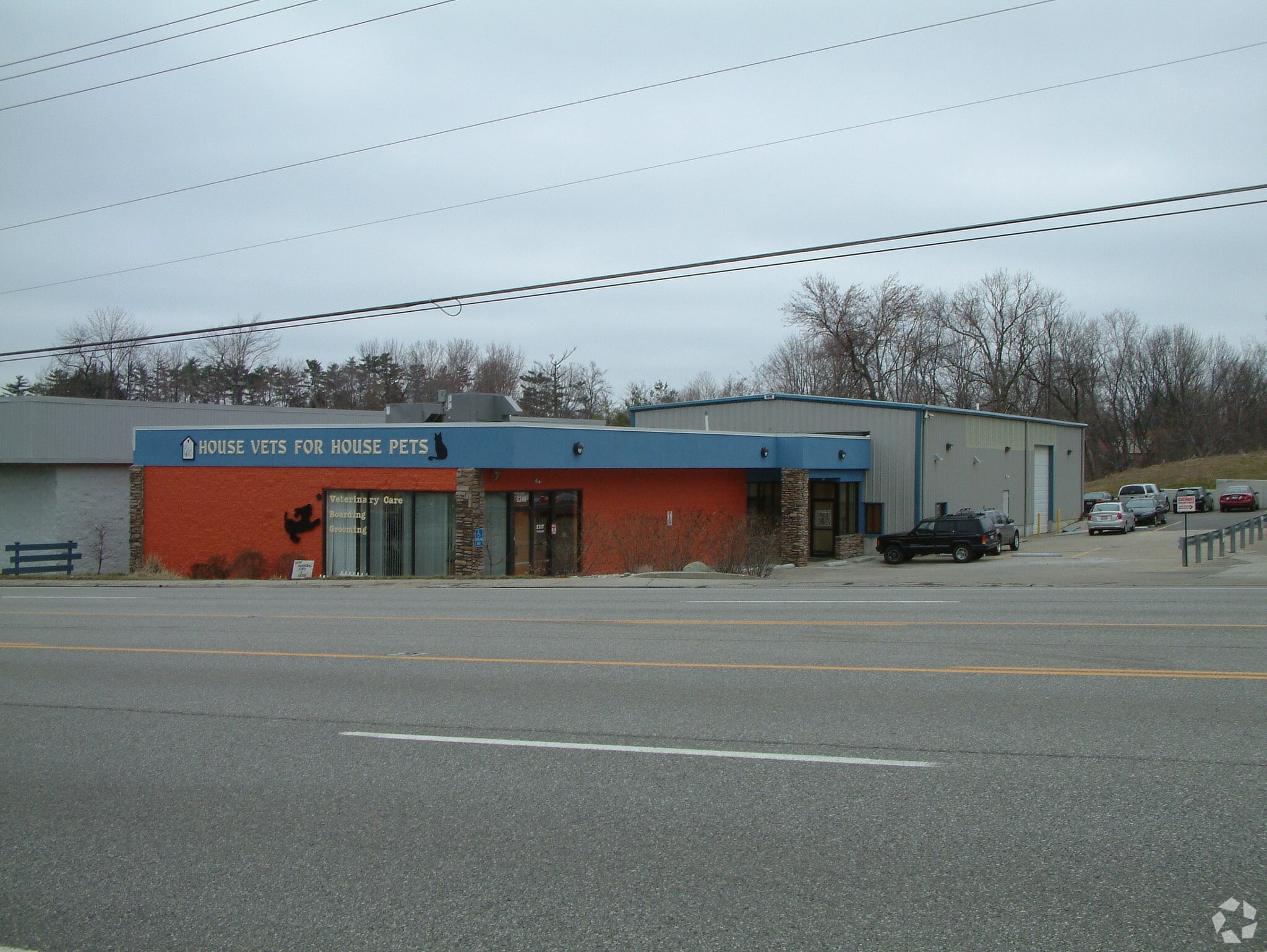 8240 Beechmont Ave, Cincinnati, OH for Sale