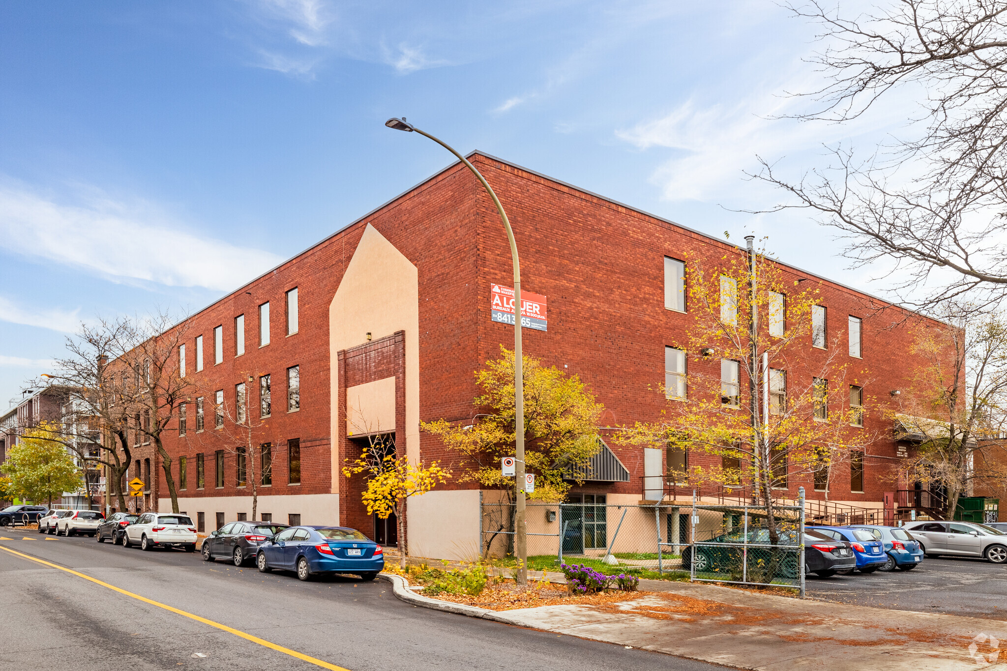 4220 Rue De Rouen, Montréal, QC for Rent