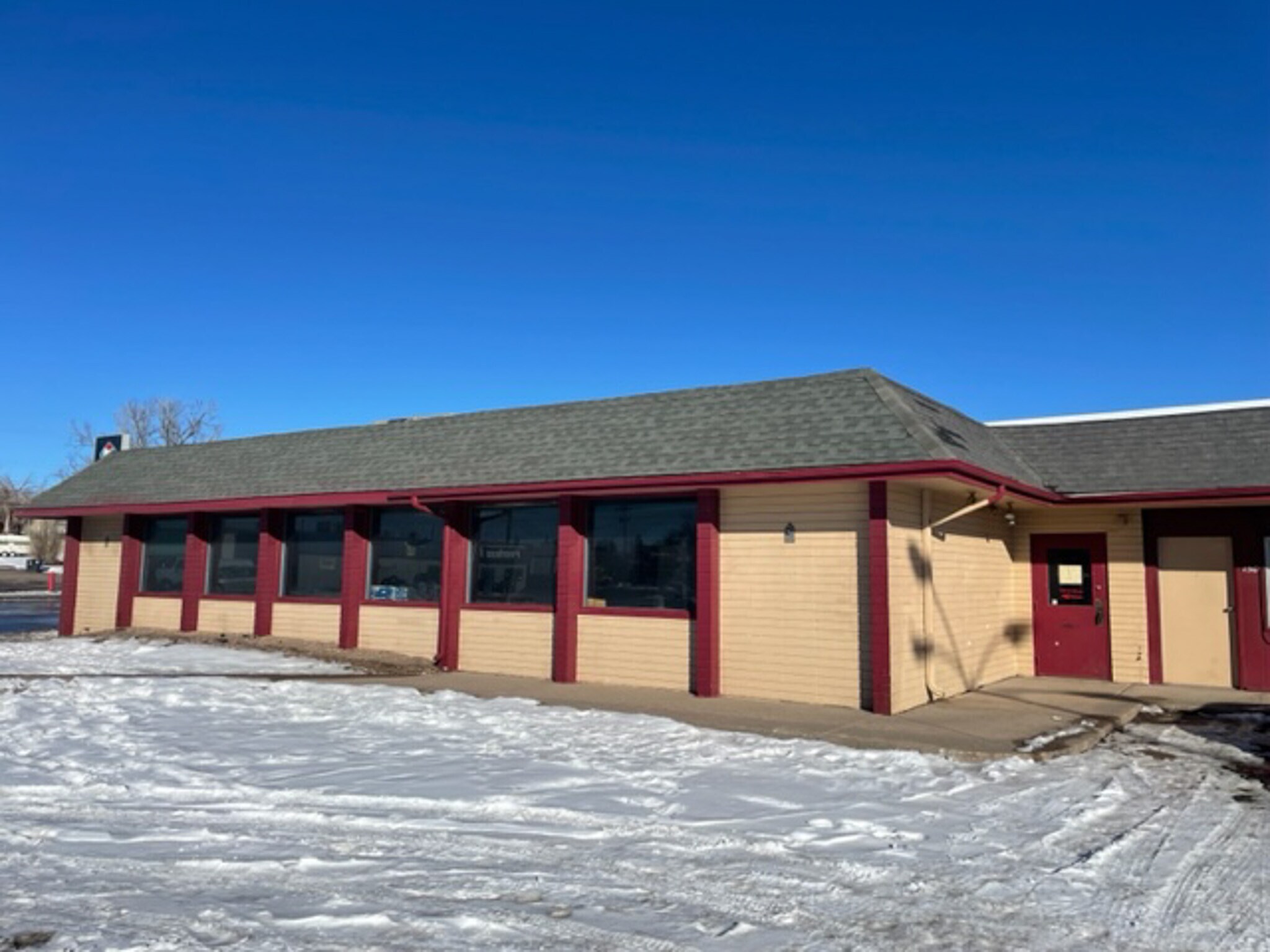 1907 E Lincolnway, Cheyenne, WY for Rent