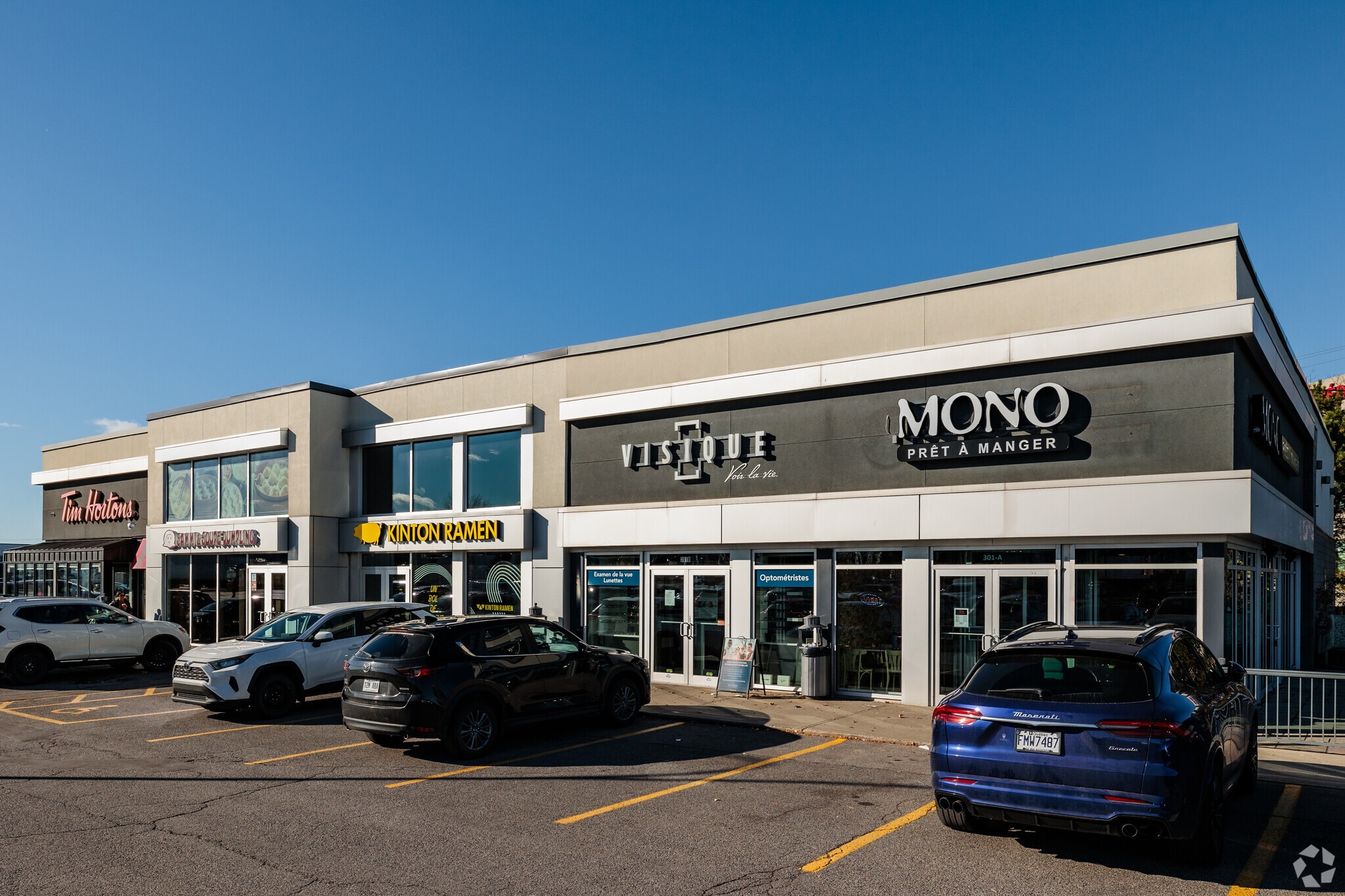 301 Boul Brunswick, Pointe-claire, QC for Rent