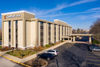 Schaumburg, IL Hospitality - 1300 E Higgins Rd