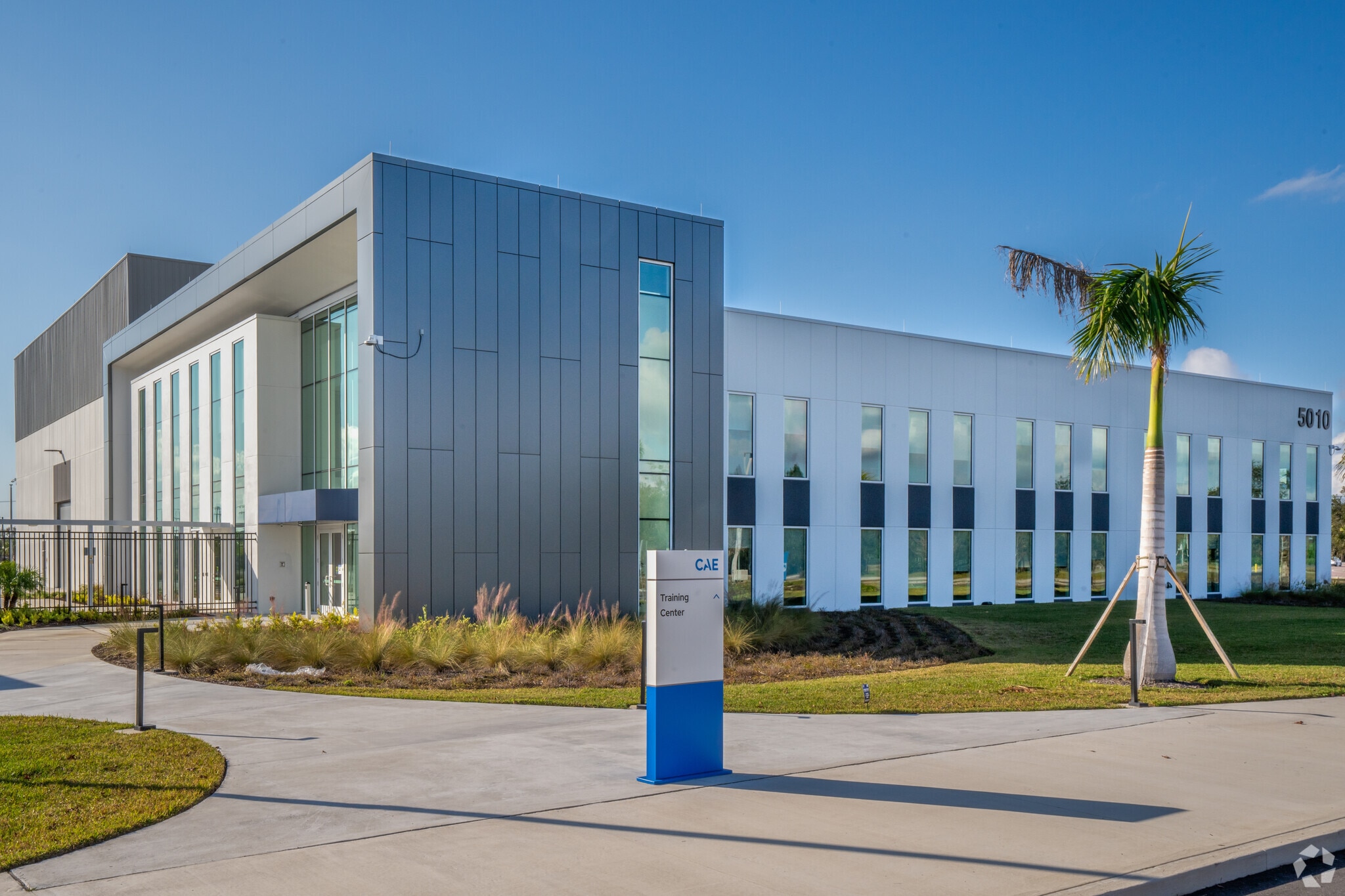 5010 Air Cargo Rd, Tampa, FL for Rent