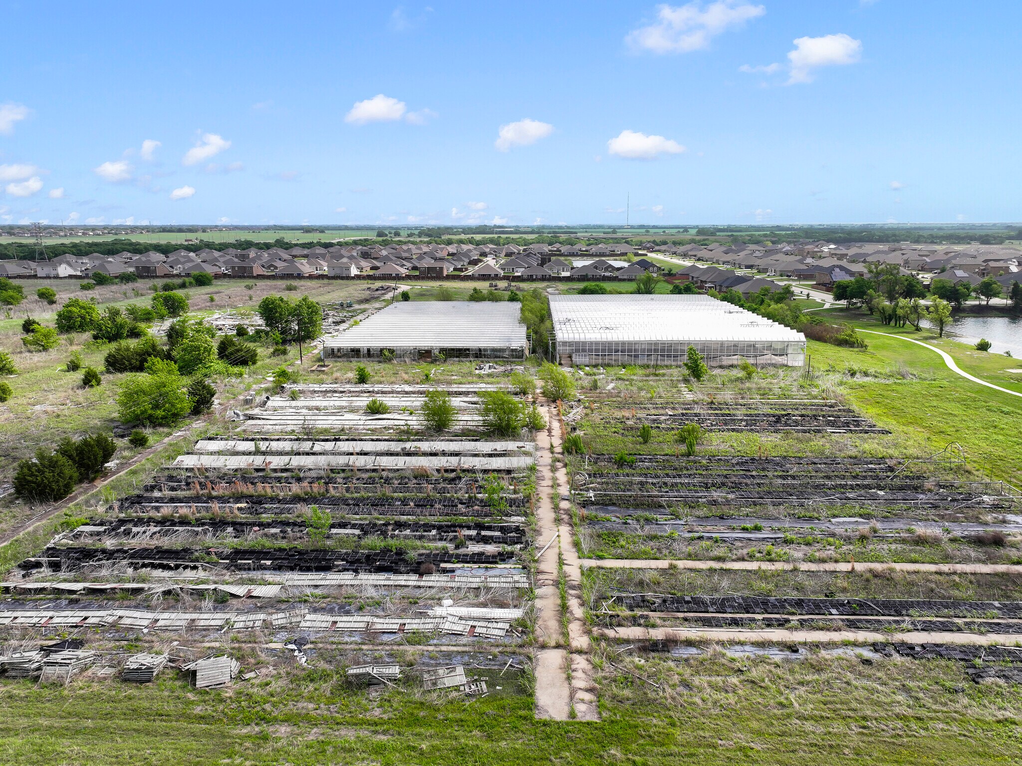 1402 Wyatt St, Waxahachie, TX for Sale