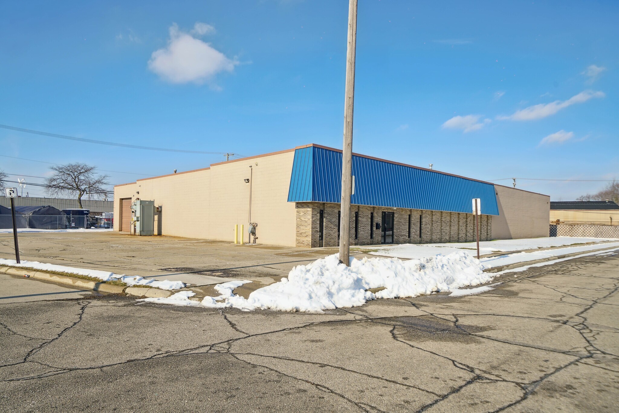 4082 Sixth St, Wyandotte, MI for Rent