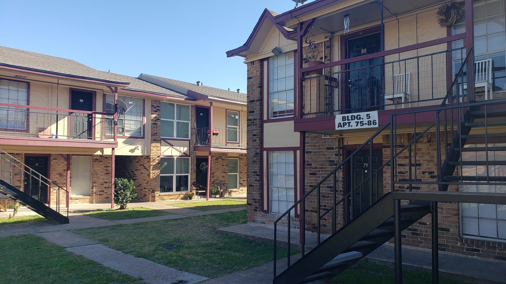 830 Victoria Dr Houston, TX 77022 MultiFamily Property for Sale on