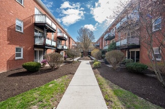 Chicago, IL Apartments - 6435-6443 N Damen Ave