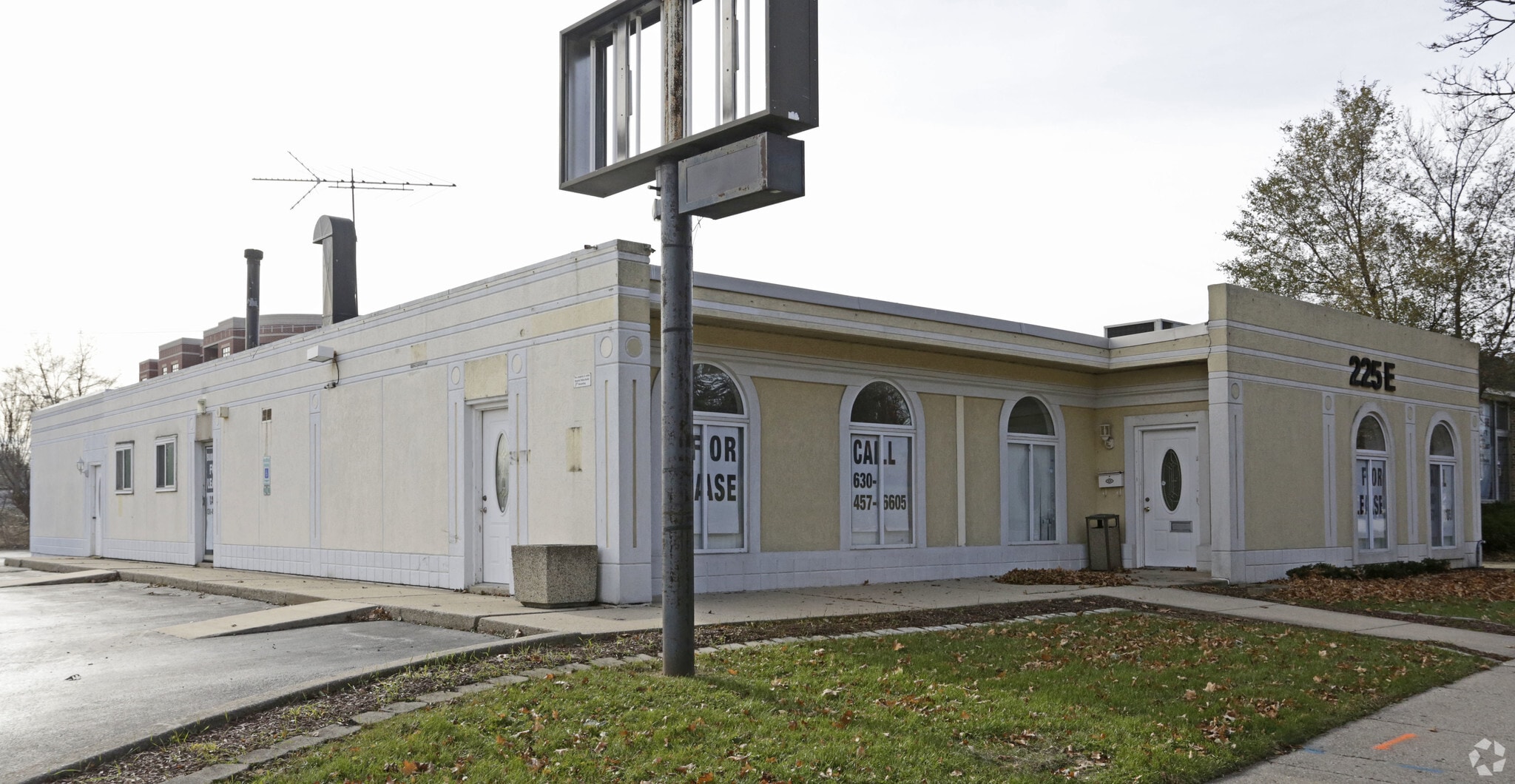 225 E Irving Park Rd, Roselle, IL for Sale