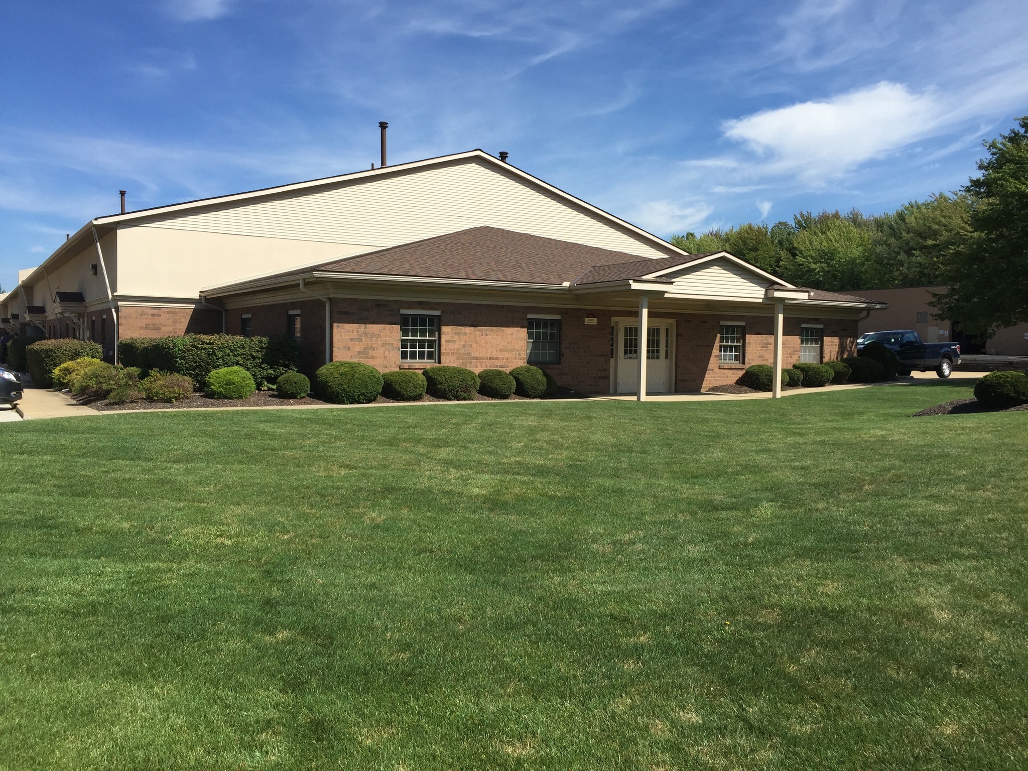 1337 Commerce Dr, Stow, OH for Rent