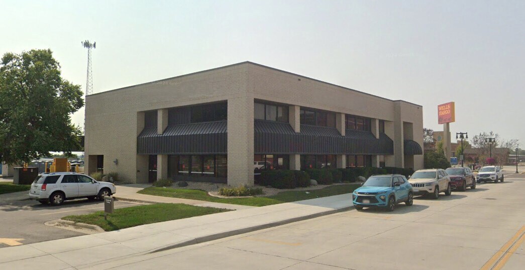 1010 2nd Ave, Worthington, MN for Sale