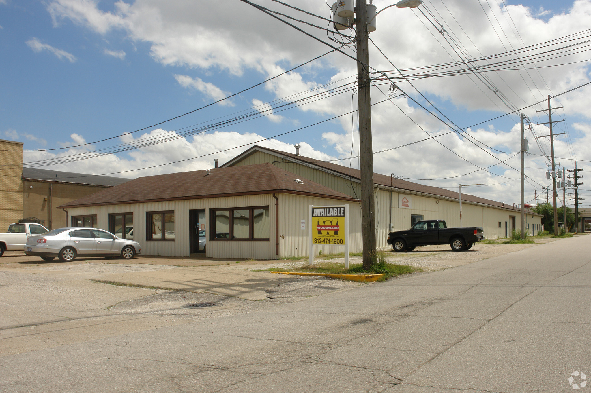 105 N 9th Ave, Evansville, IN for Sale