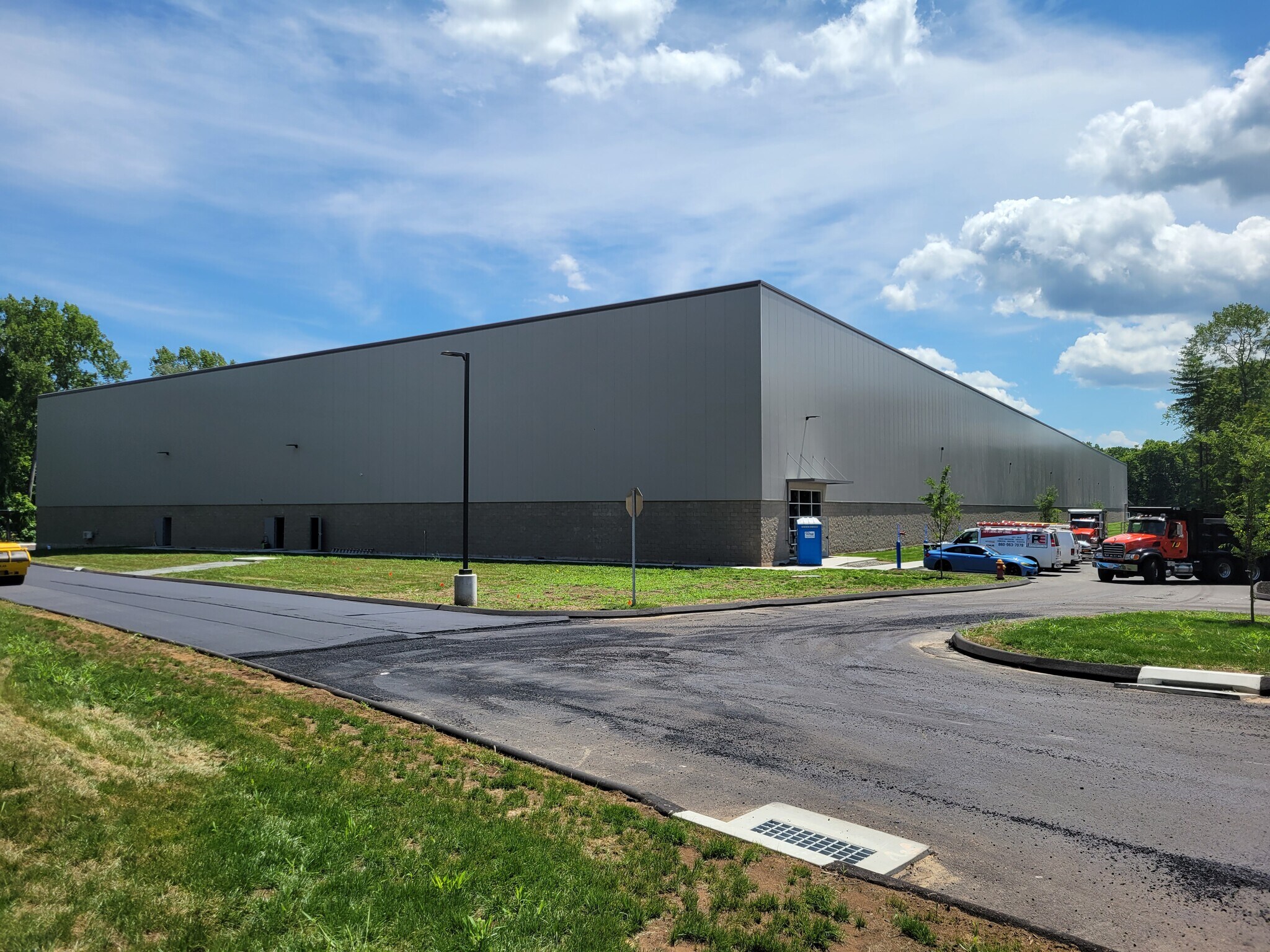 185 W Newberry Rd Bloomfield, CT 06002 Industrial Property for Lease