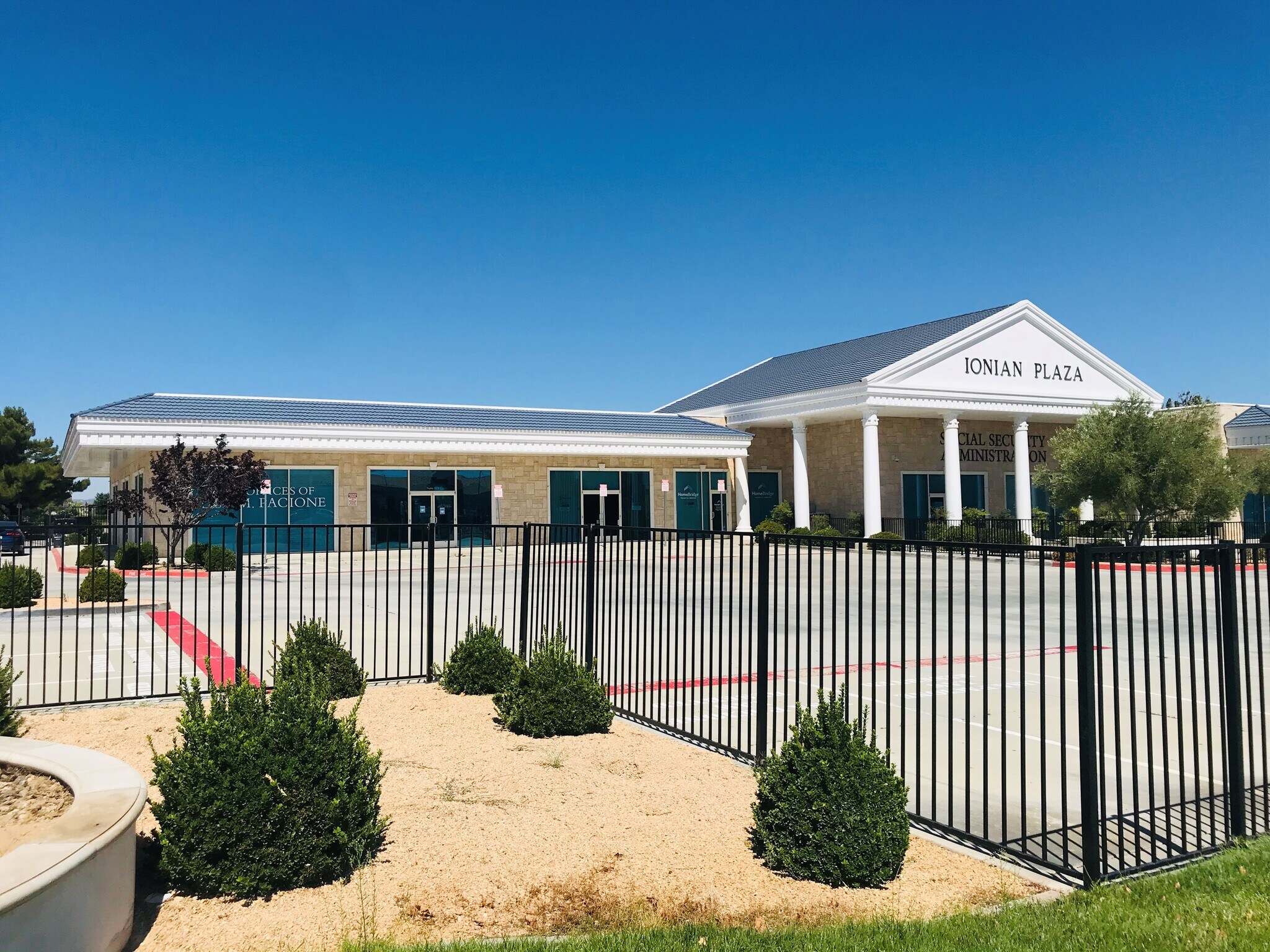 42225 W 10th St Lancaster, CA 93534 Office Property for Lease on