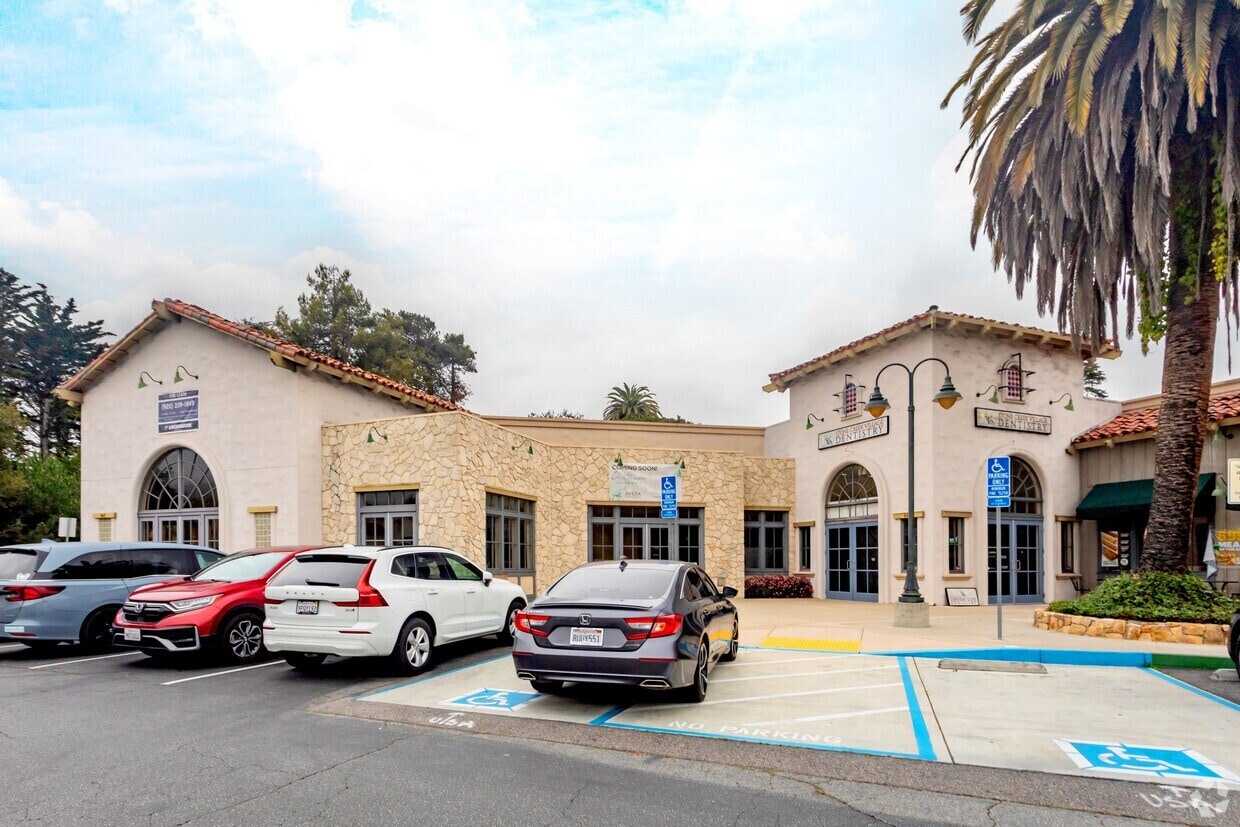 451-465 Canyon del Rey Blvd, Del Rey Oaks, CA for Rent