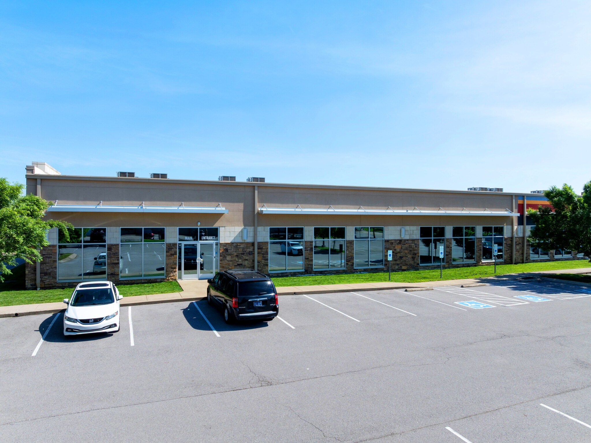 2926 Kraft Dr, Nashville, TN for Rent