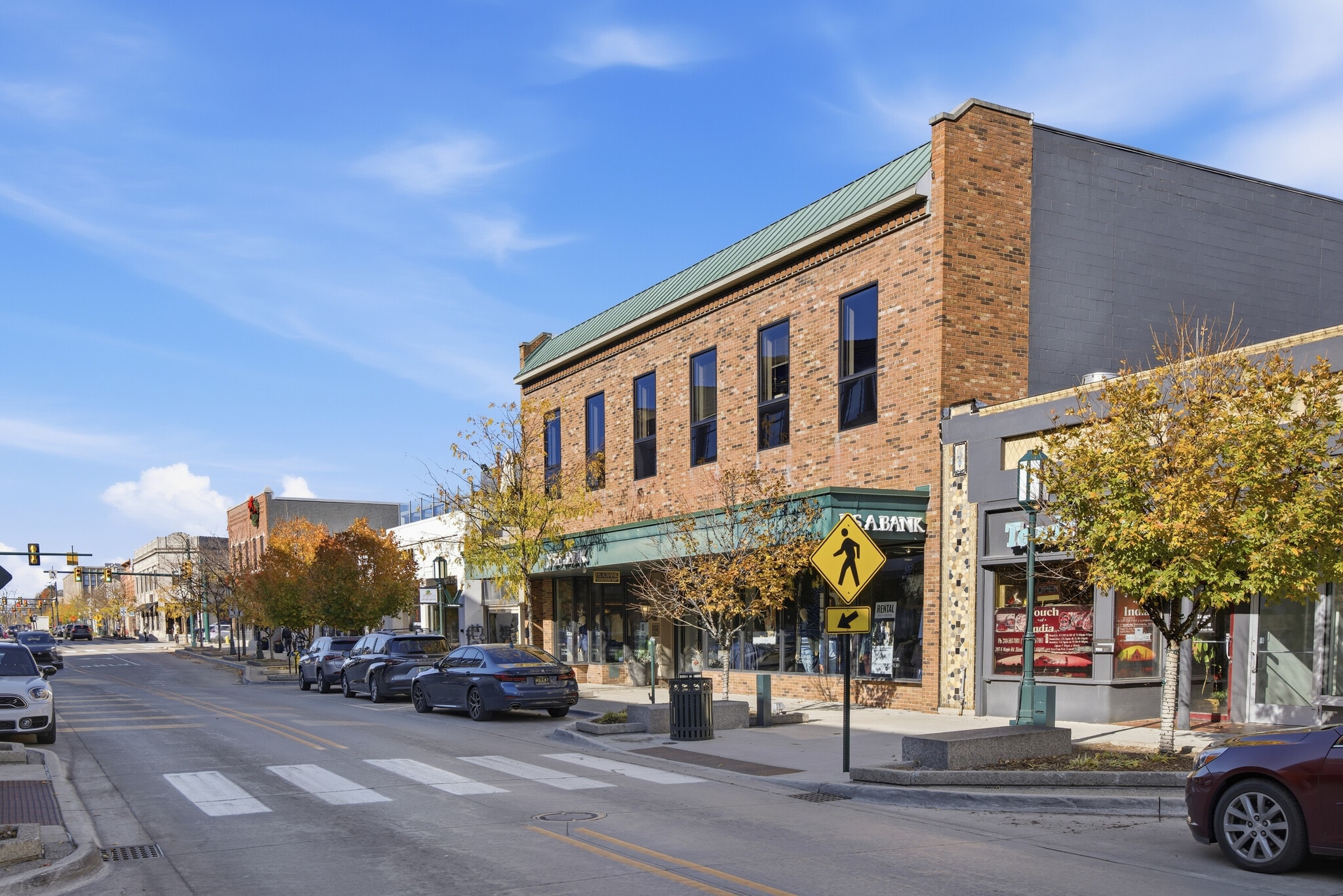 261-275 E Maple Rd, Birmingham, MI for Rent