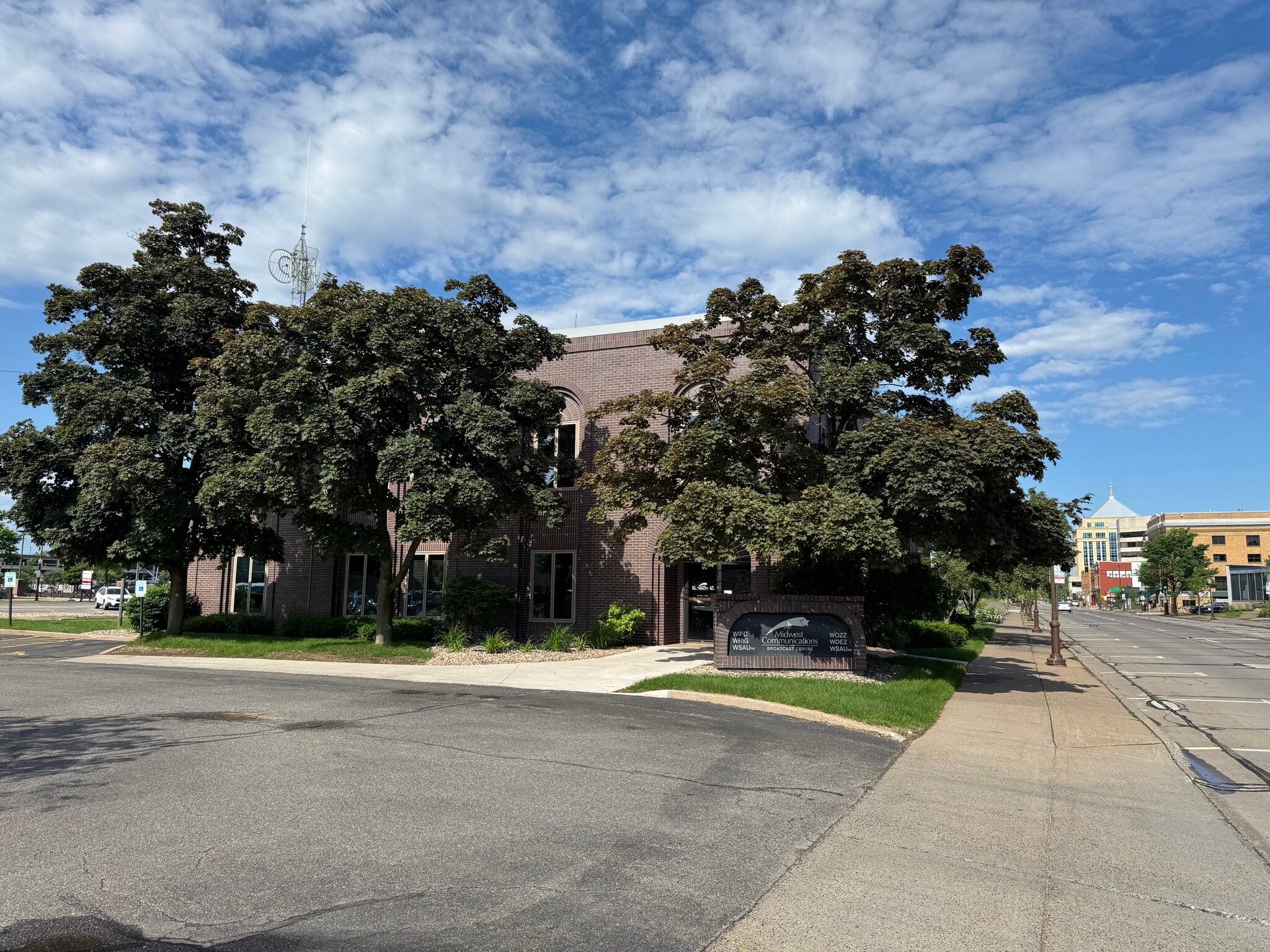 555 Scott St, Wausau, WI for Rent