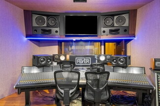 North Hollywood, CA Retail - 5739 Tujunga Ave